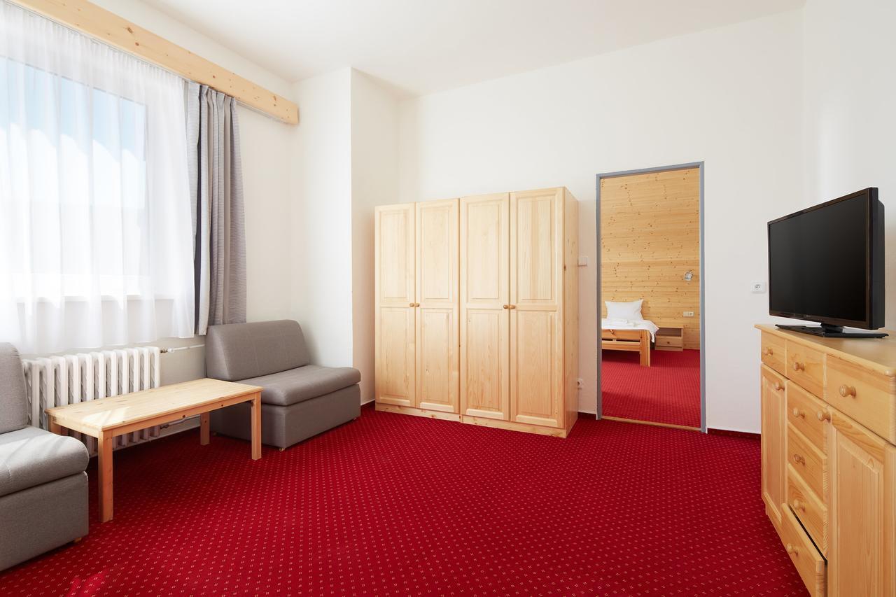 Hotel Cervenohorske Sedlo โลชนา นาดเด เดสเนา ภายนอก รูปภาพ