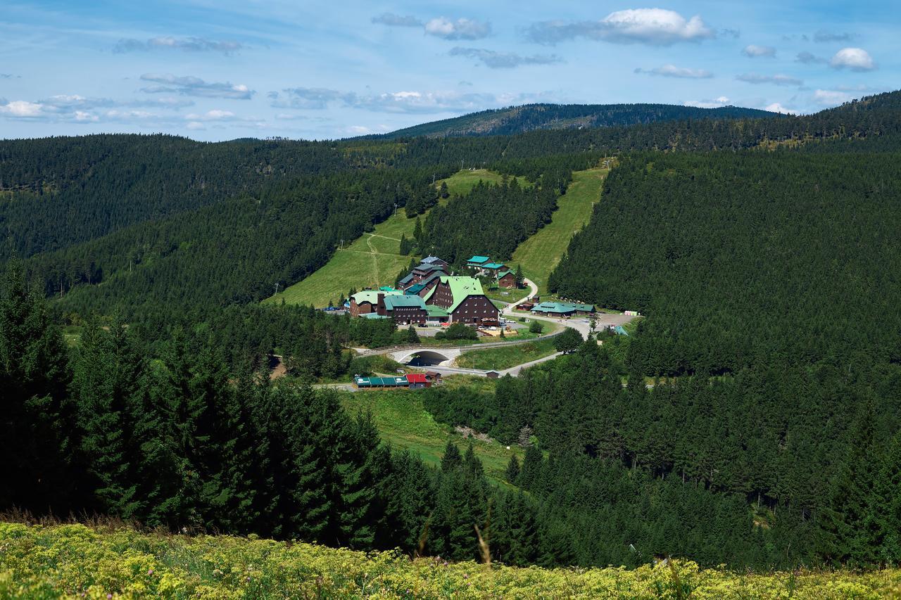 Hotel Cervenohorske Sedlo โลชนา นาดเด เดสเนา ภายนอก รูปภาพ